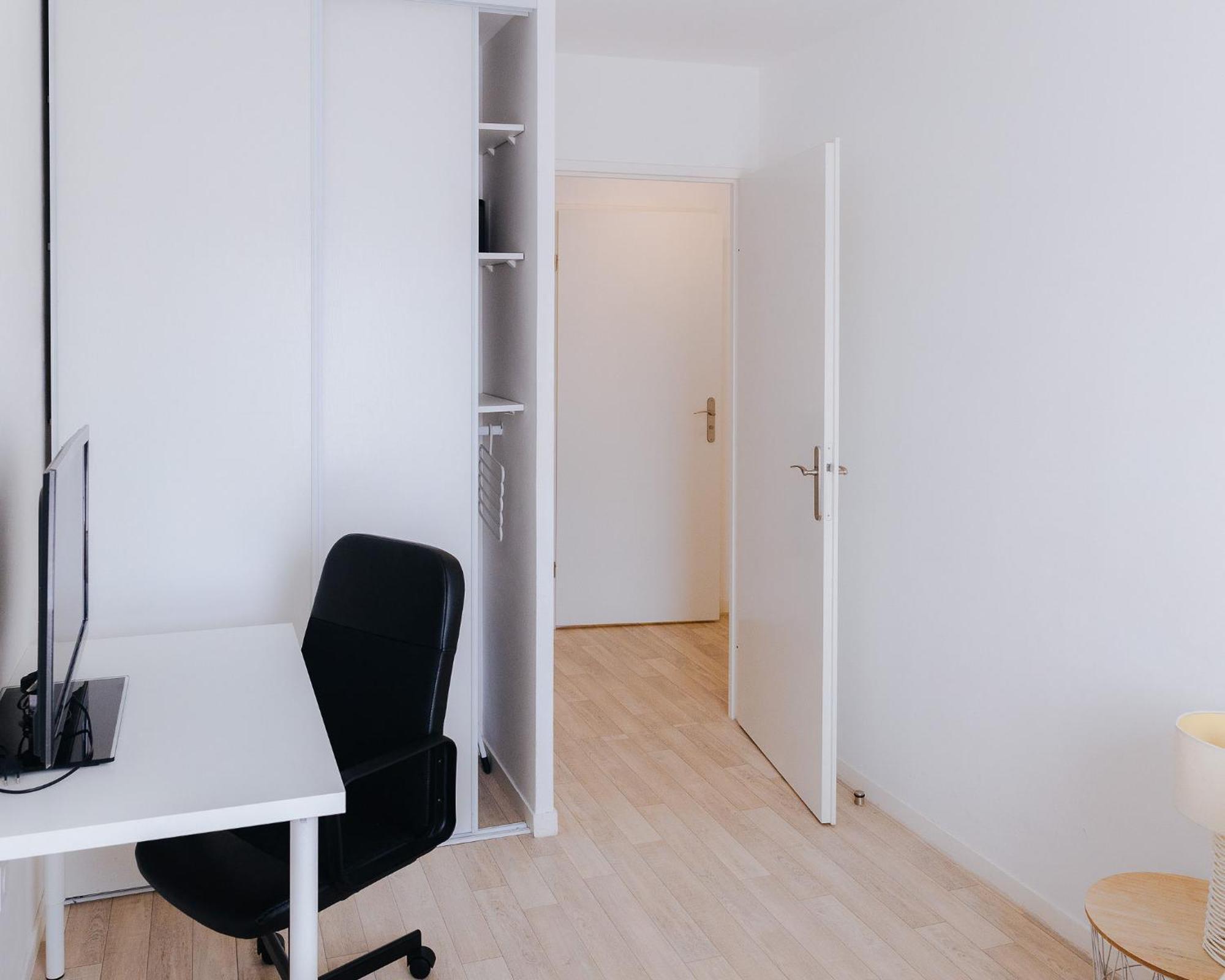 Appartement Luxueux, Neuf & Equipe A Versailles, Saint-Cyr-lʼÉcole Exterior foto